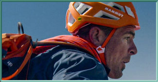 Affiche du documentaire "La course aux sommets"